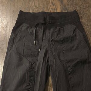 Black Elastic Waist lulu joggers  for Casual Comfort